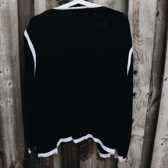 TanJay Petite Black and White Sweater - Picture 4 of 5